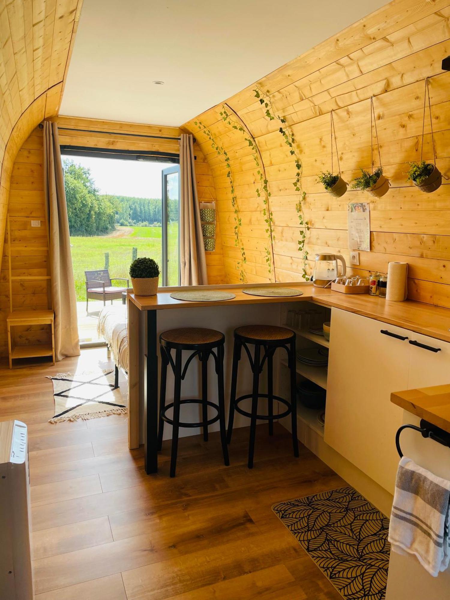 Logement Insolite : La Ruche Verte Monts-sur-Guesnes Zewnętrze zdjęcie